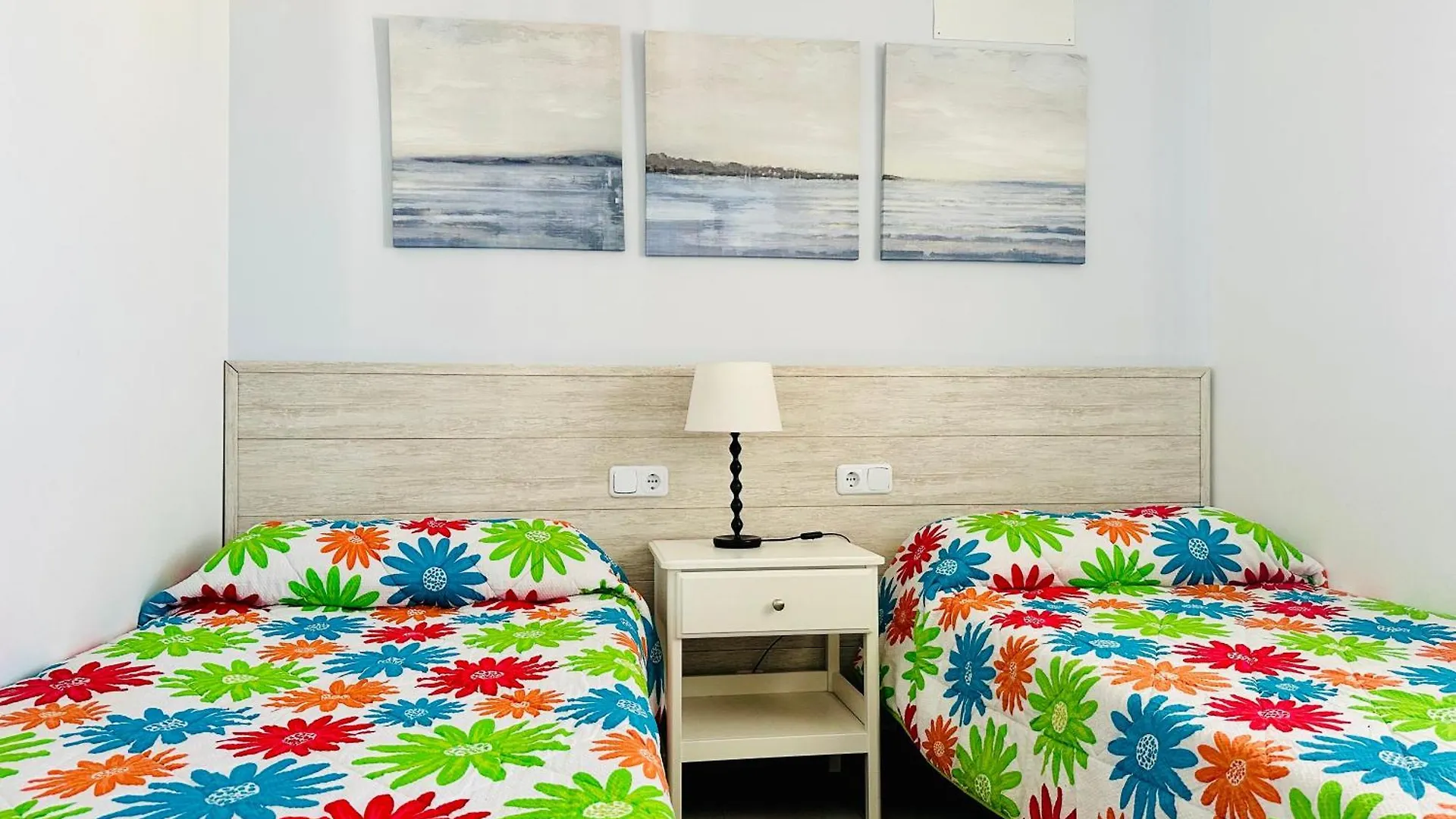 Global Immo 2079 Rocmar Apartment Roses 0*,  Spain